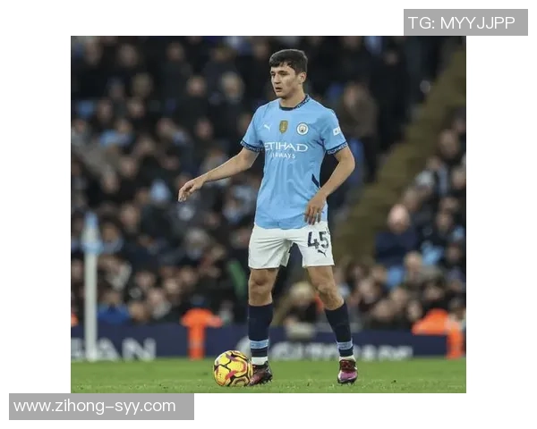 胡桑诺夫因飞铲被直红罚下创职业生涯第二次红牌记录